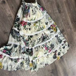 Maxi flowing skirt ,gorgeous print!